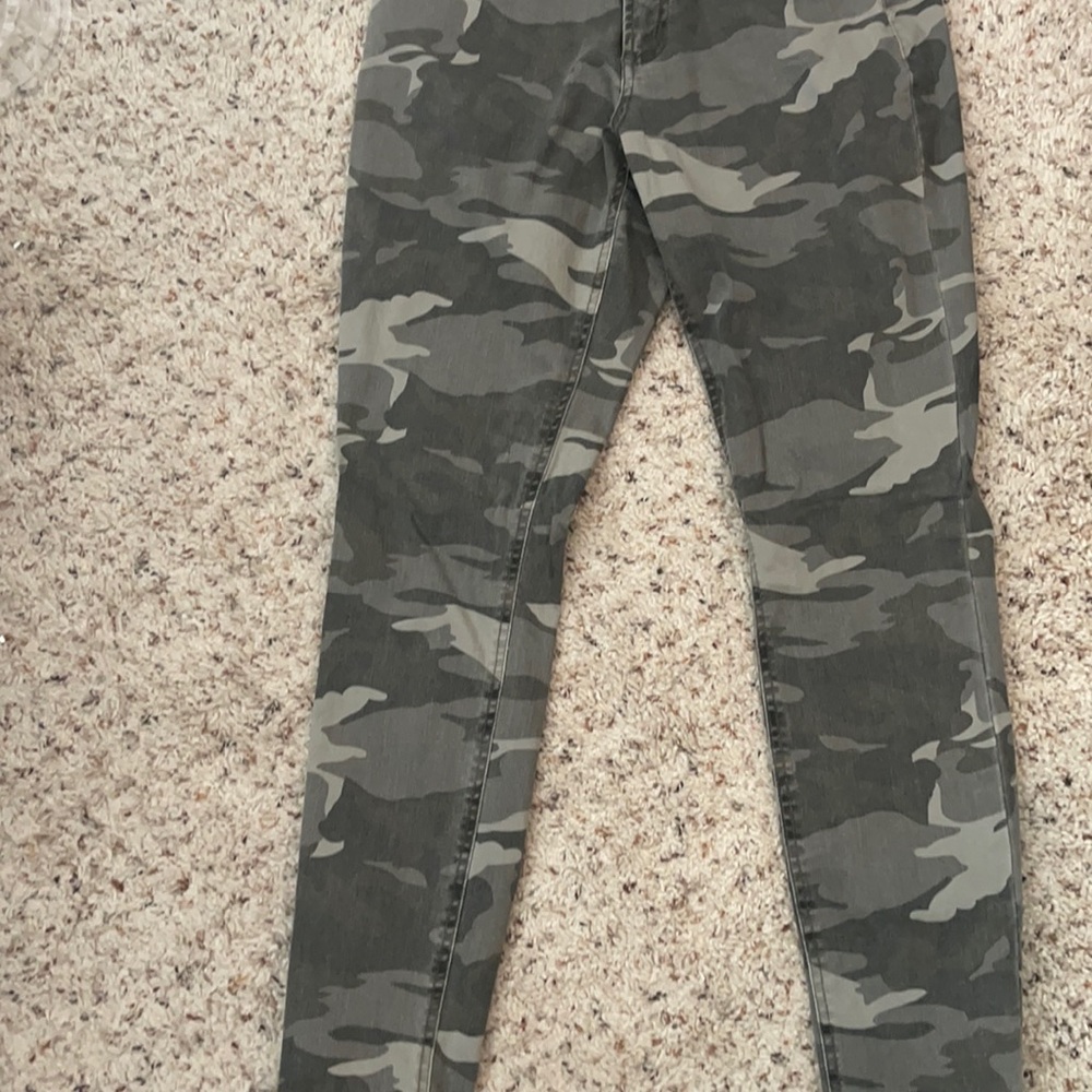 Size 6 camo jeans
